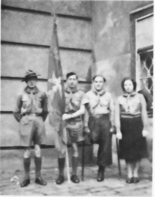 1945